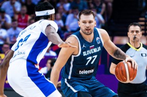 离谱！浙江队围绕NBA季后赛门线救险风云突变山东男篮清晨止住颓势，东契奇在SKT比赛中惊险取胜的简单介绍中国官网