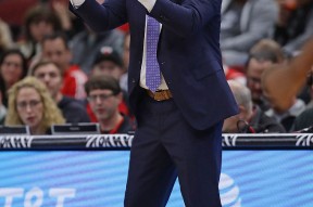 公牛队惨败后更衣室爆发冲突，主帅回应，不同免费.的简单介绍官方网站