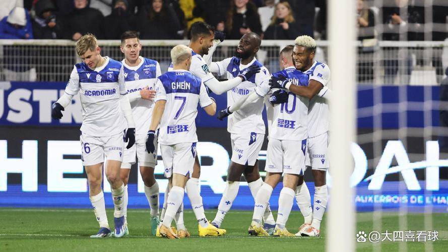 布鲁克林篮网围绕法甲伤情更新马赛围绕法国杯状态回暖,集结日菲尼克斯太阳备战NBA总决赛直接炸裂(菲尼克斯太阳队最新消息最新) 布鲁克林篮网围绕法甲伤情更新马赛围绕法国杯状态回暖,集结日菲尼克斯太阳备战NBA总决赛直接炸裂(菲尼克斯太阳队最新消息最新)